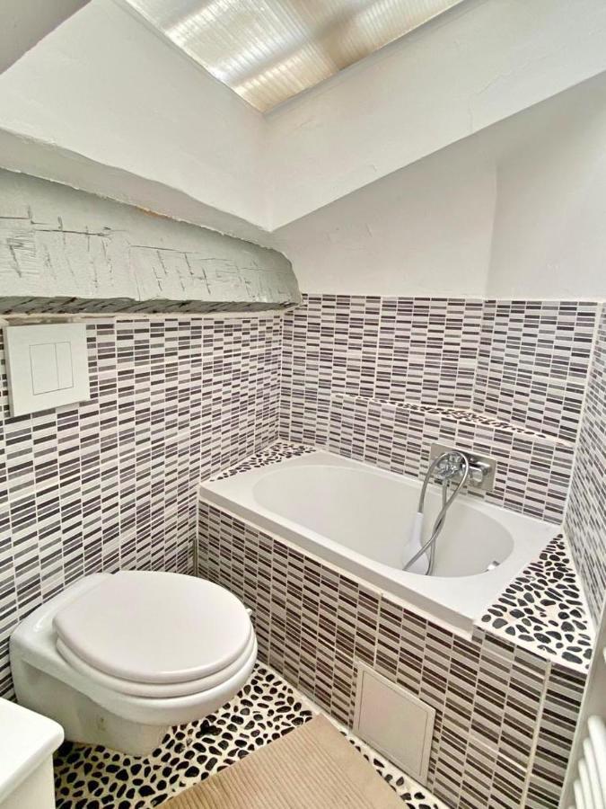 Appartements Cosy Au Centre De Ла-Сейн-сюр-Мер Екстер'єр фото